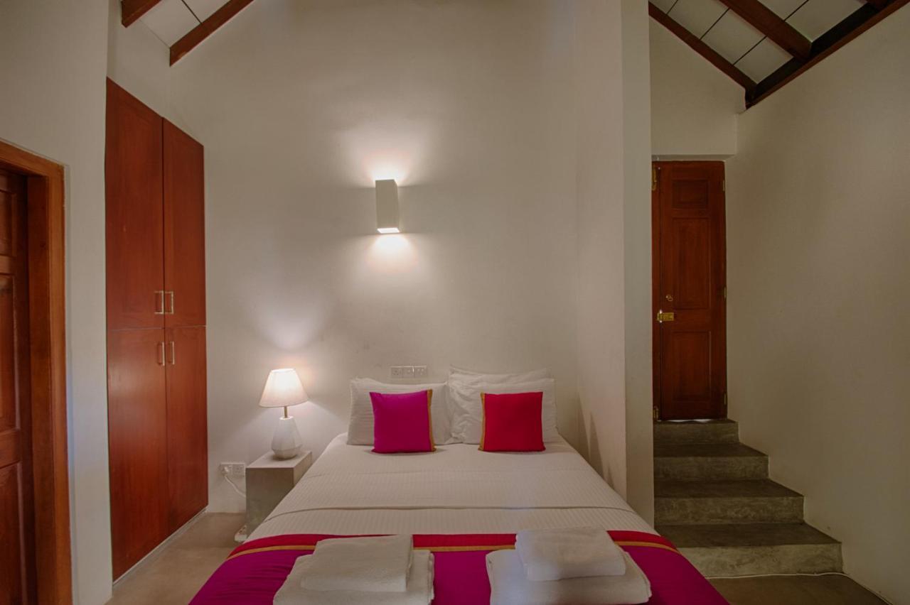 Om Shambhala Bed & Breakfast Colombo Exterior foto