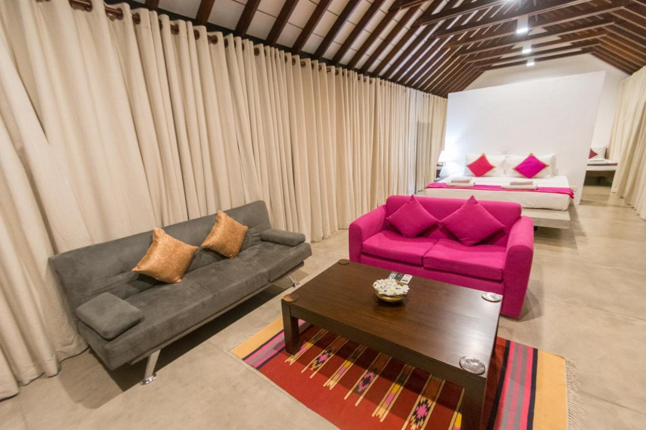 Om Shambhala Bed & Breakfast Colombo Exterior foto