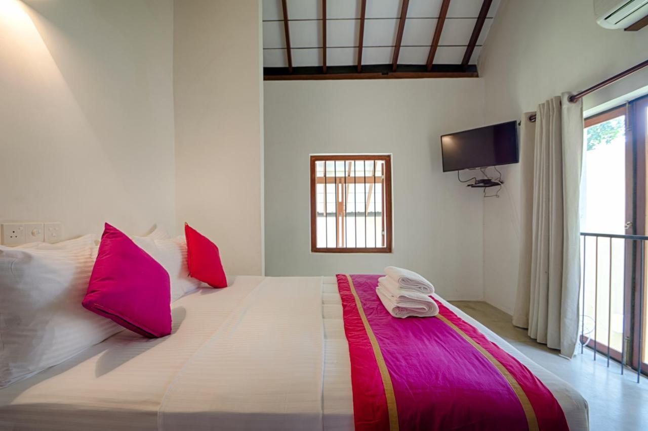 Om Shambhala Bed & Breakfast Colombo Exterior foto
