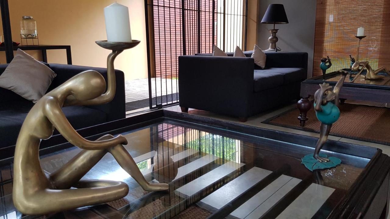 Om Shambhala Bed & Breakfast Colombo Exterior foto