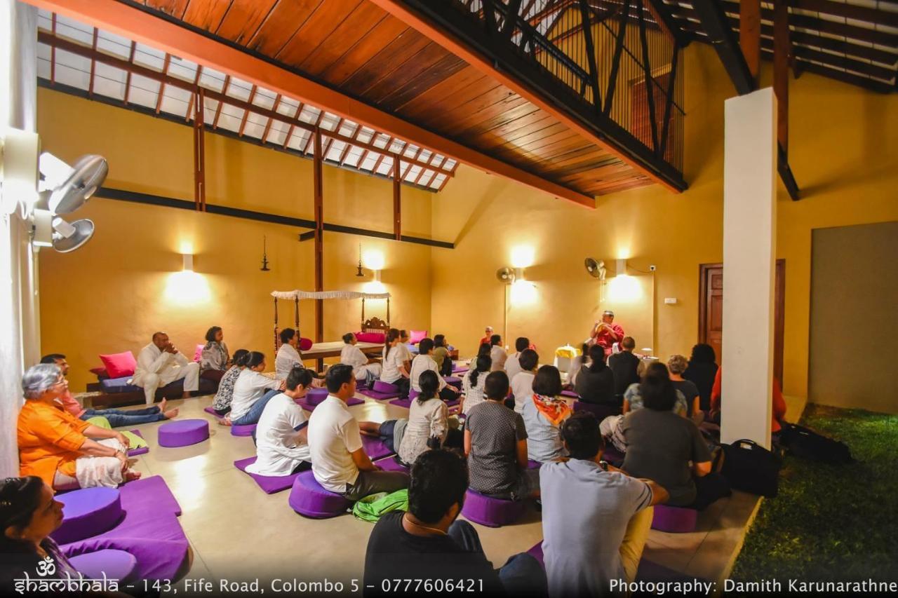 Om Shambhala Bed & Breakfast Colombo Exterior foto